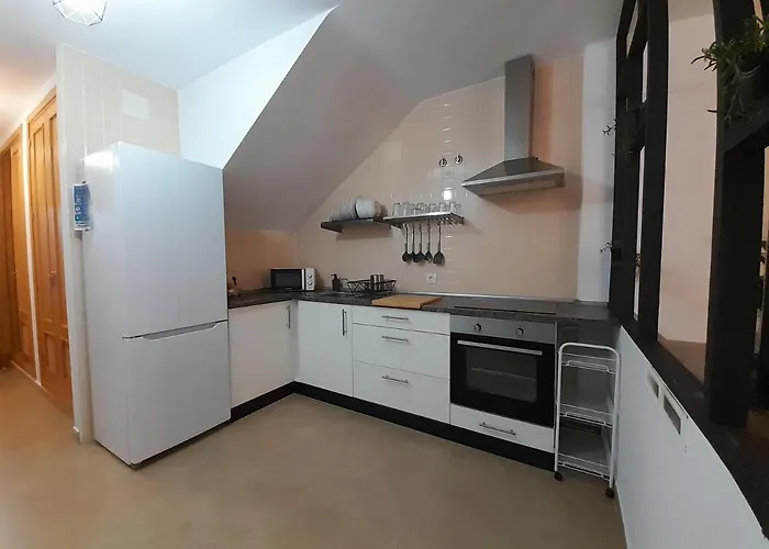 Gigonza Segura de León