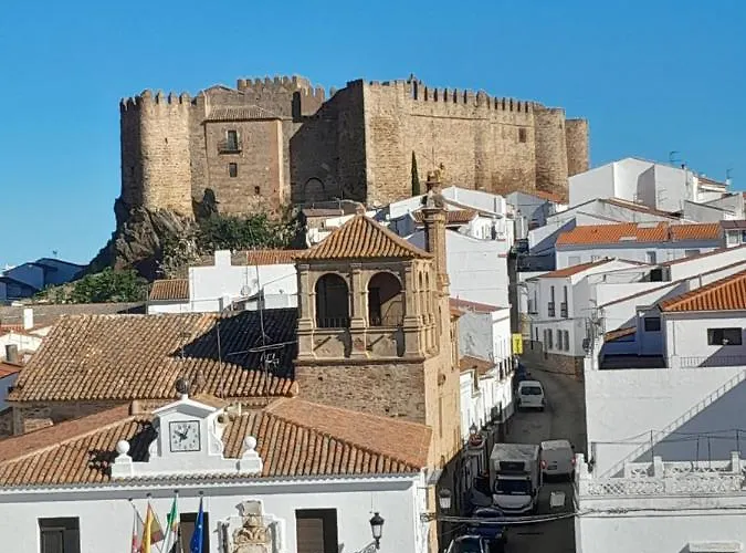 Gigonza Segura de León